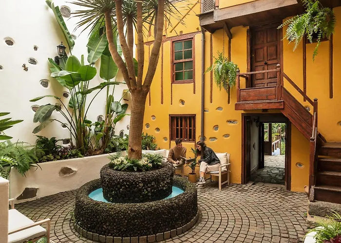 Tulia Guesthouse & Coworking